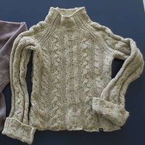 Junior Small Abercrombie Fitch Cable Knit Sweater
